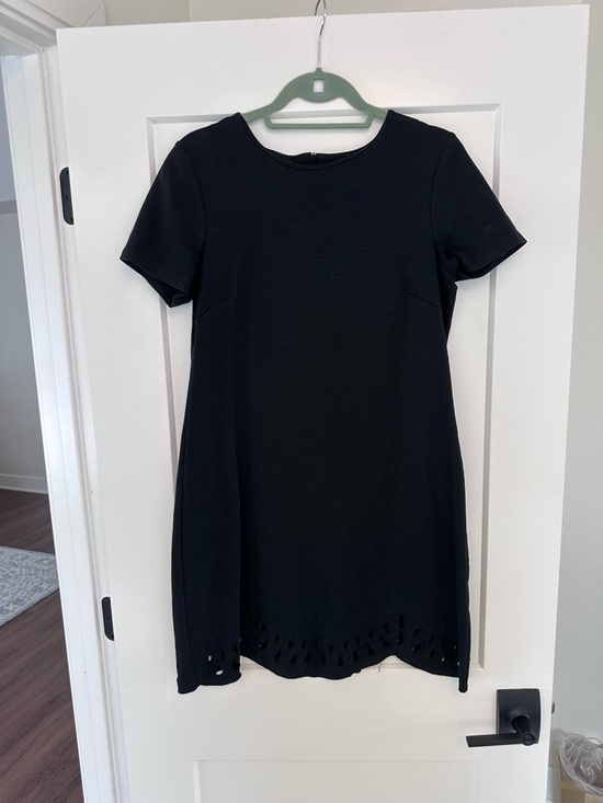 Banana Republic Dresses & Skirts - Banana Republic Black Short-Sleeve Mini Dress with Eyelet Hem